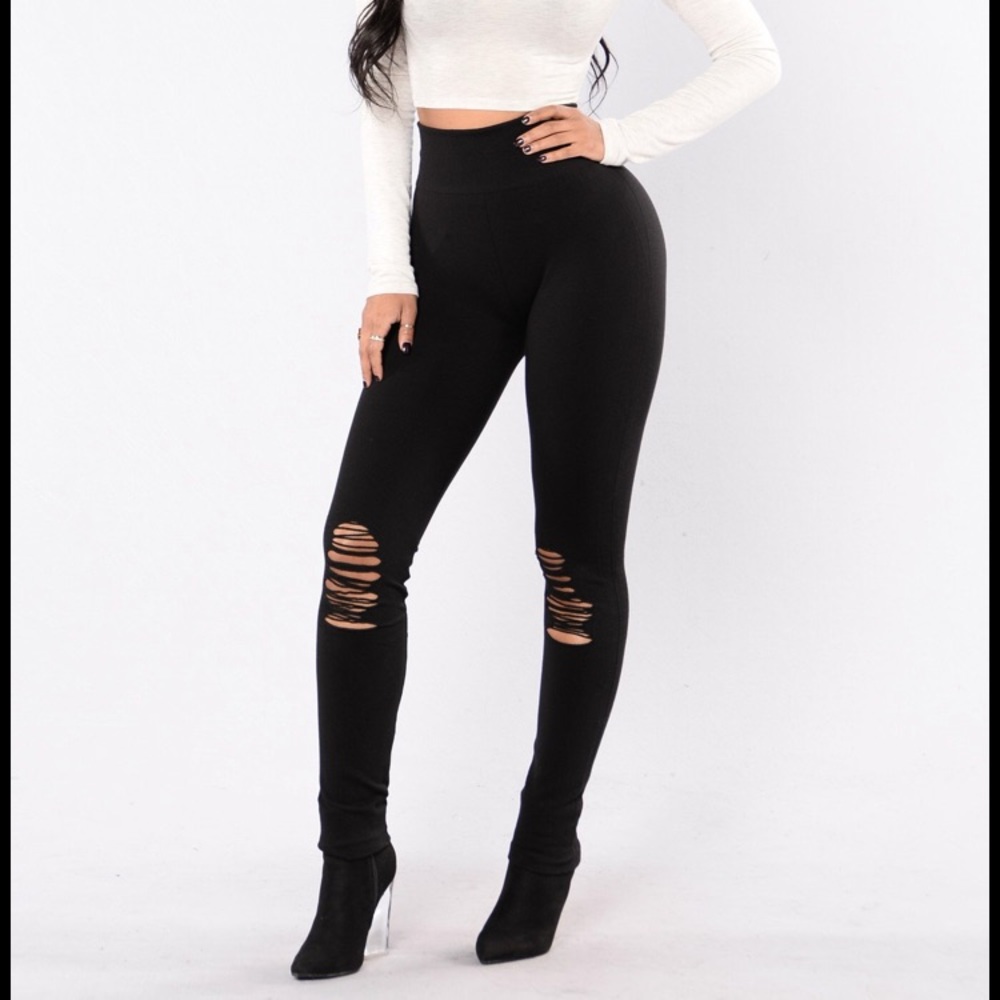 Fashion nova “Take your mind off” leggings.